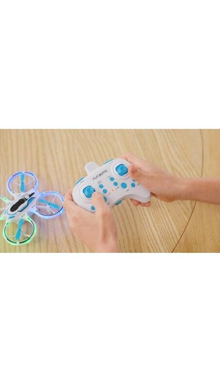 Drone téléguidé Bizak